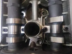 Kokonainen Sylinterikansi OEM 5907911249762 Suzuki 2.7 V6