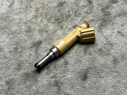 Toyota Prius (XW30) 2012 Polttoaineen ruisku 2325037010