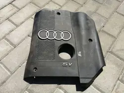 Moottorikansi OEM 058103724Q Audi A4 B5 1.8 5V