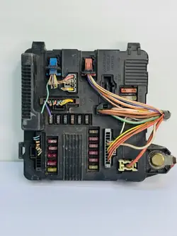 Mukavuusmoduuli OEM 8200306032B Renault Scenic Megane II:lle