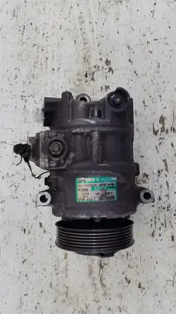 Ilmastointikompressori VW Touran Golf Passat B6 1K0820803S