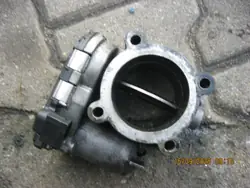 Drosselklappe OEM A6420900070 für Mercedes W221 OM642