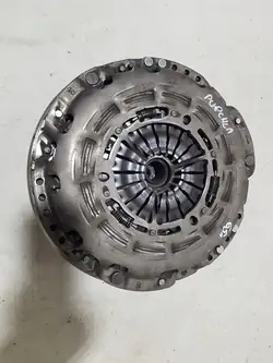 Kaksoismassavauhtipyörä Mercedes W212 W218 W204 W207 2.2 CDI