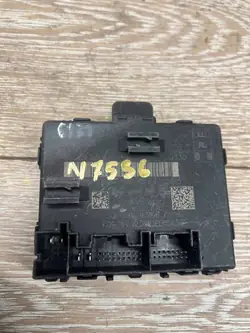 Módulo Puerta Trasera Izquierda Audi Q3 F3 2022 OEM 8W1959595D