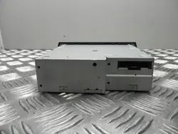 CD-vaihtaja Mazda 3 2016 OEM BJE8-669G0C