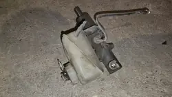 Réservoir servo frein OEM 123 avec pompe BMW E34