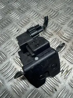 Fecho de porta-malas Hyundai OE 812303Z000 - Usado