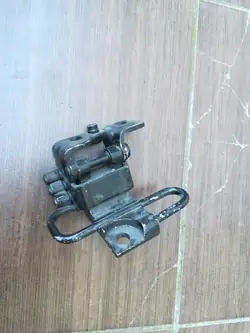 Höger Främre Nedre Dörrgångjärn VW Golf V VI Plus OE