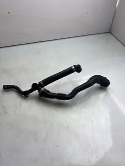 Audi A4 S4 B6 8E 8H Entlüftungsschlauch 06B103209N