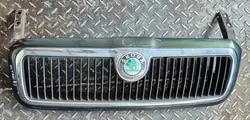 SKODA OCTAVIA GRILL FRONT OE 1U0853651