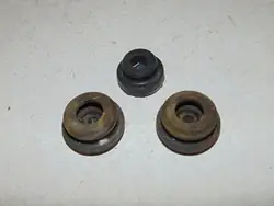 Jäähdyttimen kiinnikkeet Subaru OE OEM 17-22