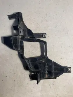 Rechter Scheinwerferhalter OEM 161698 für BMW 7 E65/E66