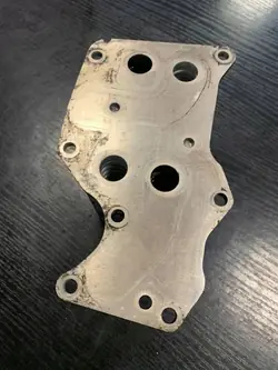 BMW Öljynsuodinkotelon pohja OEM 72361309