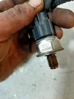 Capteur de pression de carburant Citroen Jumper II Fiat Ducato