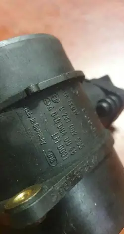 Débitmètre Mercedes-Benz OEM A6460940049