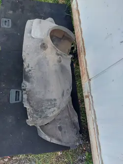 BMW F46 Gran Tourer Vasemman Etu Lokasuoja 1106682XX