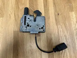 Audi Q3 83A motorhuvelås OEM 83A823503 - Begagnad