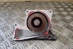 Vattenpump NISSAN JUKE (F15) 1.5L diesel 2013 OEM 8200713853