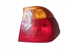 Luz trasera derecha - BMW 3 E46 Sedan - OEM 8364922