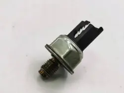 Brandstofdruksensor OEM 1527854643 voor Renault Kadjar