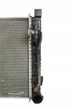 Radiateur d'eau Mercedes W203 2.6 V6 2000-2006 A2035000503
