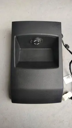 Tomada isqueiro 12V traseira OEM 7793137000