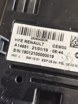 Pantalla Radio Navegación Renault Kadjar OEM 688301818R