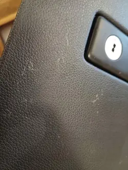 Kia Sportage IV Matkustajan hansikaslokero OEM 84510F1000