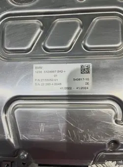 Batería cargador BMW OEM 540617-10 400Ah Usada