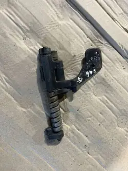 Dobradiça de porta-malas BMW OE 8254016 - Usado