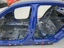 BMW 3 G20 G21 Vänster Mittstolpe C31 - OEM Begagnad