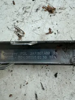 Takapuskuri Kromi Oikea VW Passat B7