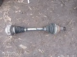 Audi OE vänster halvmellanaxel VW Passat B6