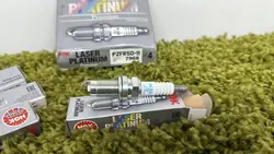 Bujía NGK PZFR5D-11 - Pieza OEM usada