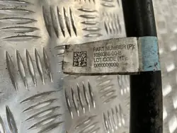 Barre stabilisatrice avant Tesla Model S 2017 OEM 105938600B