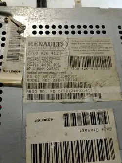 Radio Renault Megane OEM 7700426412 - Usado