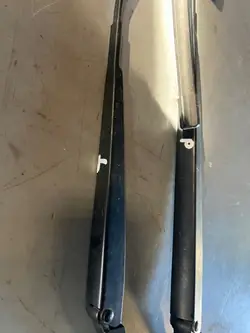 Braços limpa-para-brisas OEM MEFJUU para Opel Vivaro C 2.0