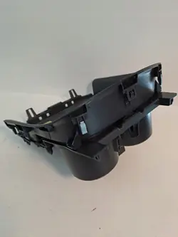 Honda ZR-V 2024 Induktiolaturi Juomapidin OEM 8A370-T20-X040-M1