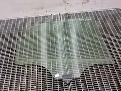 KIA Xceed linke hintere Seitenfenster OEM 43R01351
