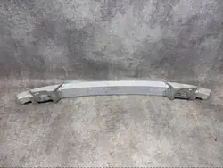 OEM 670107339 Poutre de pare-chocs arrière Maserati Levante