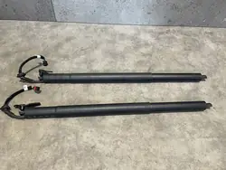 AUDI Q7 SQ7 Q8 SQ8 RSQ8 Bagageutryckare Vänster Höger 4M8827851H