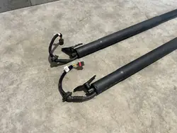 AUDI Q7 SQ7 Q8 SQ8 RSQ8 Bagageutryckare Vänster Höger 4M8827851H