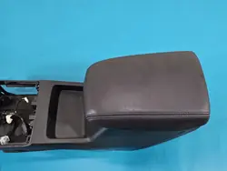 Keskikonsolin käsinoja Ford Focus MK4 OEM JX7B-A045M62-EW