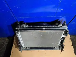 KOMPLET CHŁODNIC JAGUAR XE (X760) GX738C607AH 28106918 2.0L 221kw 2019