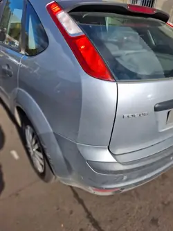 Ford Focus Mk2 5-ovinen takaluukun lasi OEM 7266266262