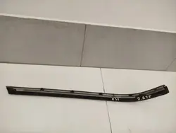 BMW 5 E39 2000 Bakre stötfångar trim höger