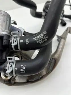 VOLVO V90 Zusätzliche Wasserpumpe und Kühlschlauchset