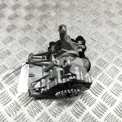 BMW Öljypumppu OEM 8513665 X1 F48 F49 2017