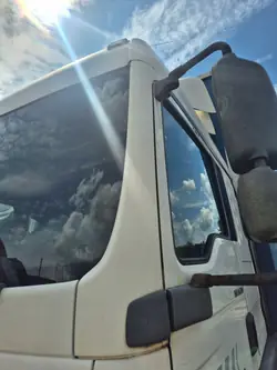 MAN TGL/TGM ohjaamon pilaripeite vasen valkoinen OEM