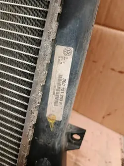 Wasser Kühler VW SEAT SKODA AUDI 3C0121253R